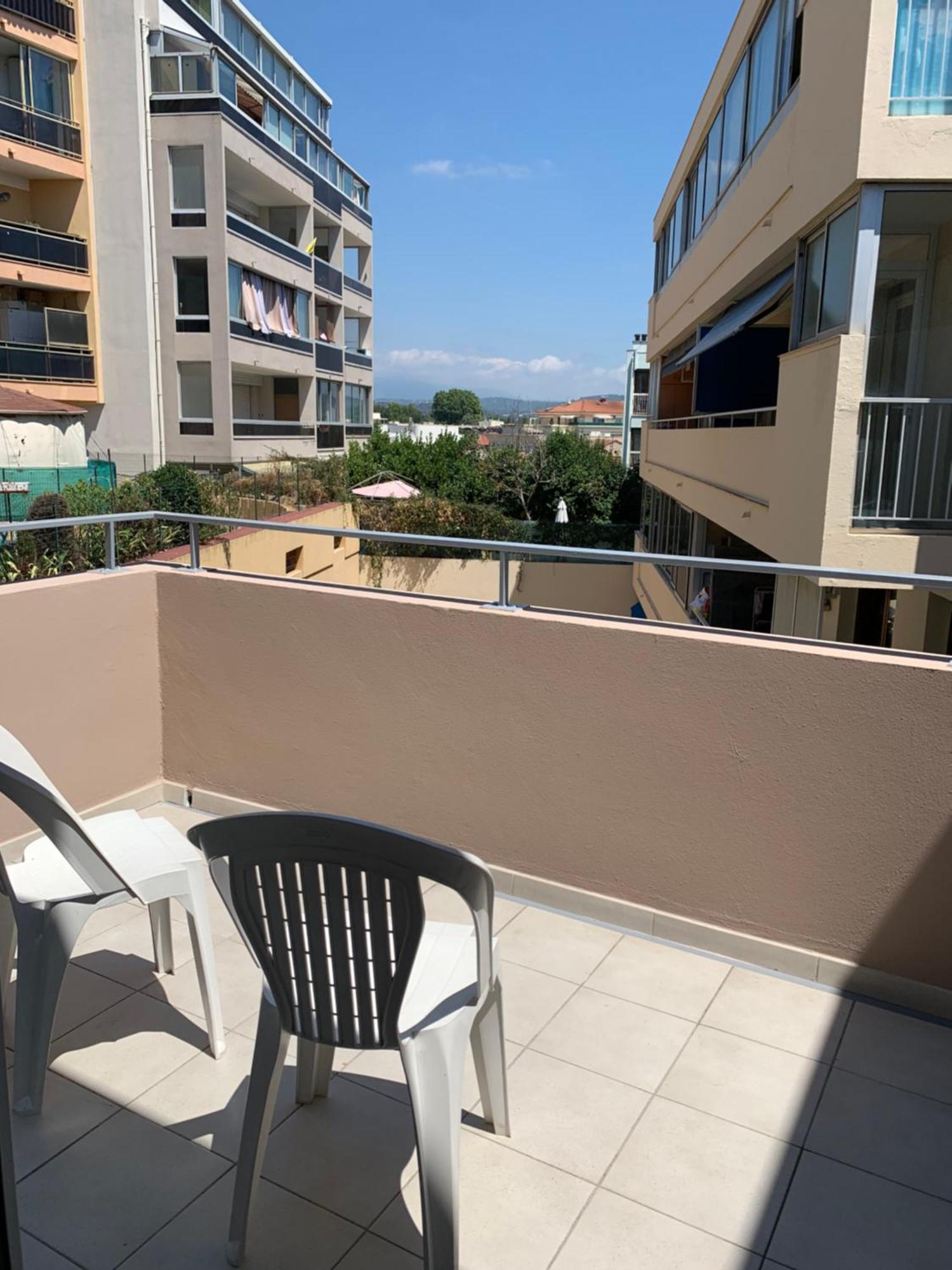 Charmant F1 Centre Mandelieu Avec Piscine Apartment Exterior photo